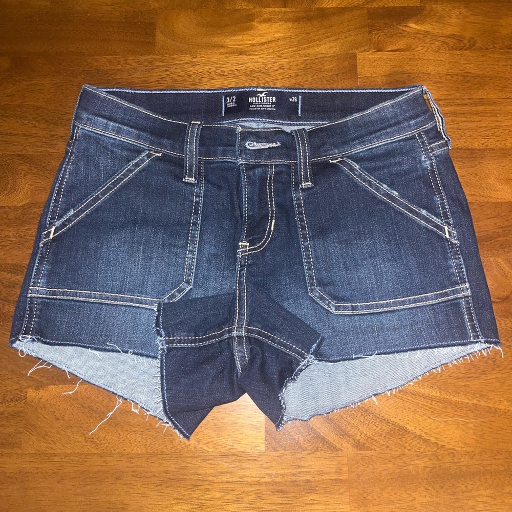 Hollister Co. navy blue denim cutoff low-rise short 3”